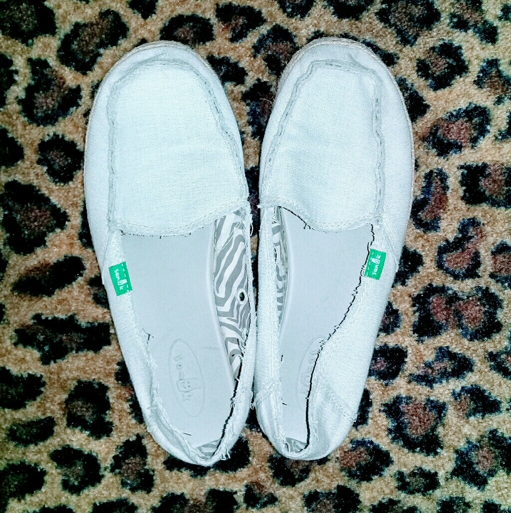 Cream Sanuks Slip Ons
